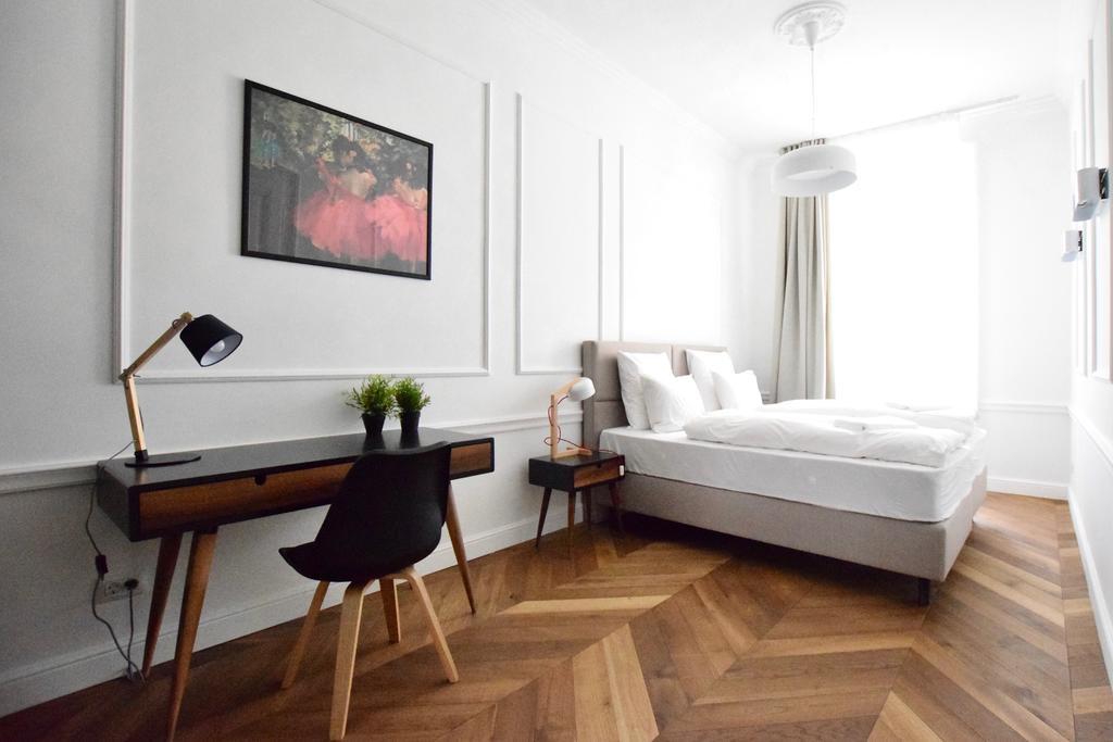 Luxury Apartment By Hi5 - Szervita Suite 布达佩斯 外观 照片