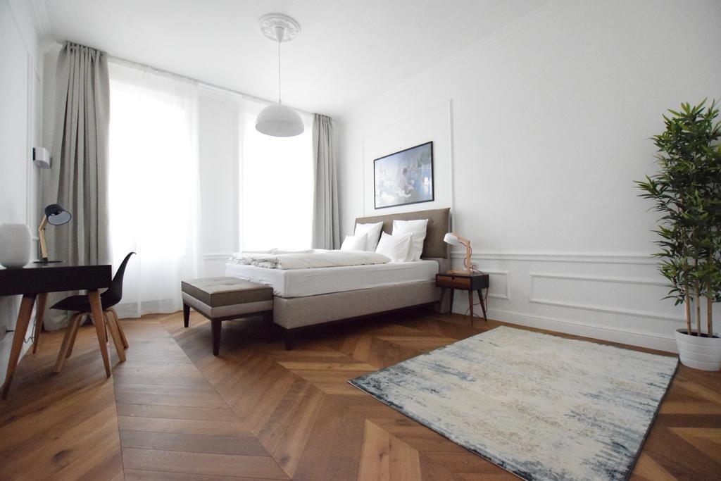 Luxury Apartment By Hi5 - Szervita Suite 布达佩斯 外观 照片